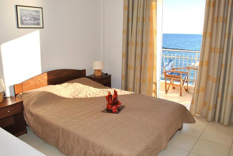 Kalypso Hotel Poros  Exterior foto